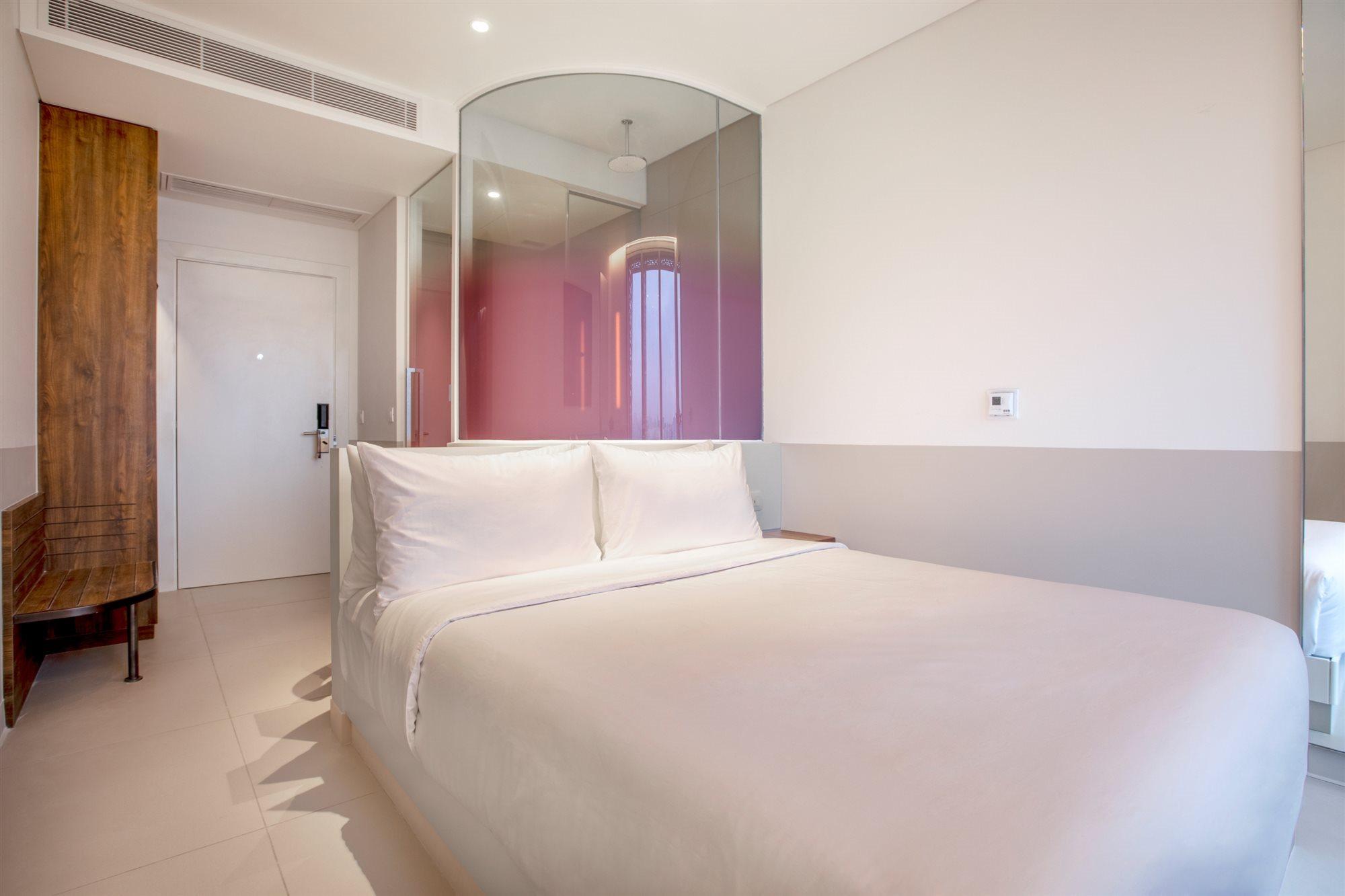 Wink Hotel Saigon Centre - 24Hrs Lifestyle Stay Хошимин Экстерьер фото