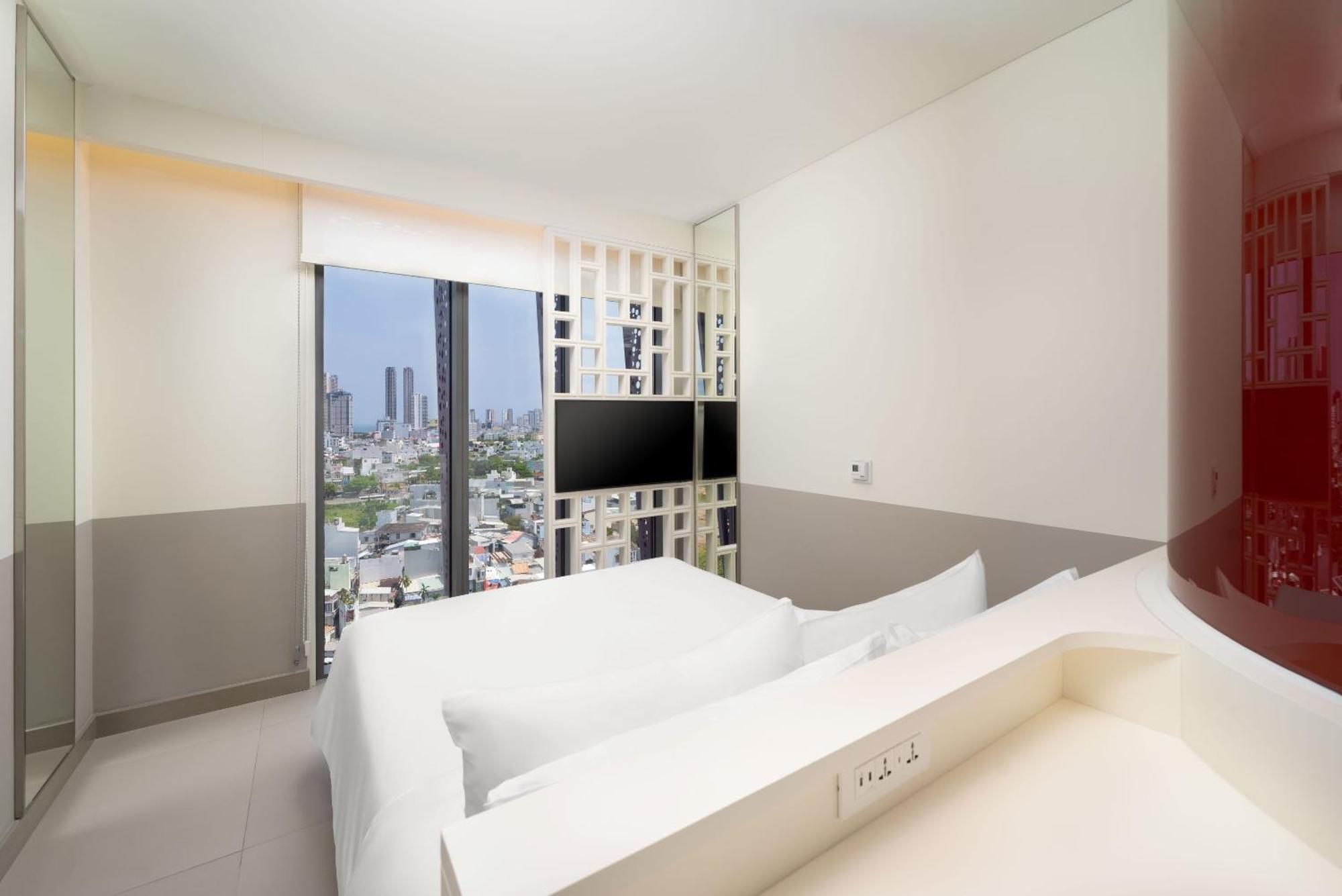 Wink Hotel Saigon Centre - 24Hrs Lifestyle Stay Хошимин Экстерьер фото