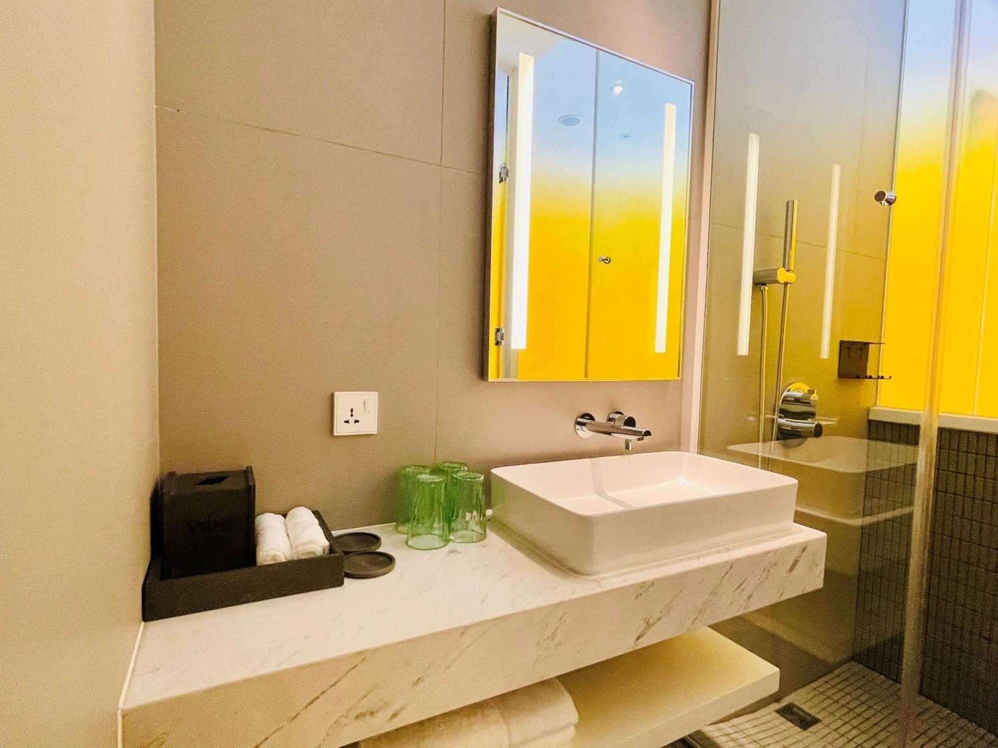 Wink Hotel Saigon Centre - 24Hrs Lifestyle Stay Хошимин Номер фото